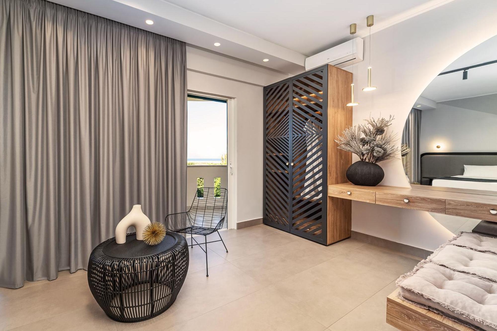 San Giovanni Beach Resort And Suites อายิโอส โยอันนิส ภายนอก รูปภาพ