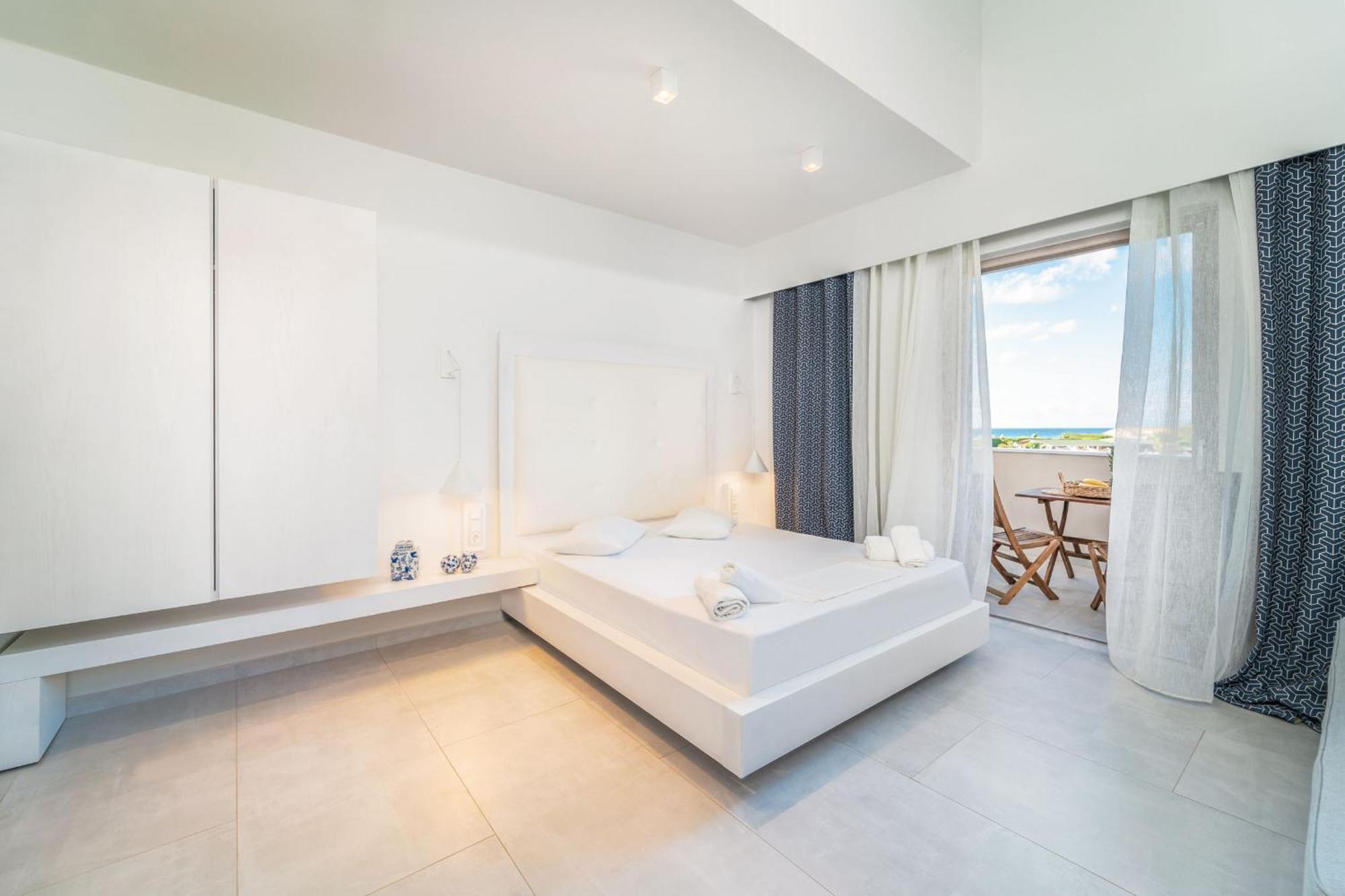 San Giovanni Beach Resort And Suites อายิโอส โยอันนิส ภายนอก รูปภาพ